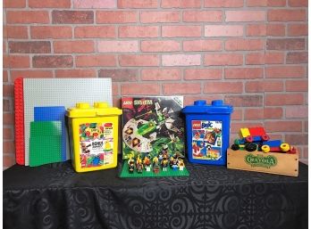 Lots Of Lego Minifigures And More!