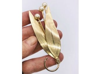Sophisticated Oversized Large Tall Gold Tone Frond Brooch With Pearls