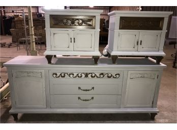 Beautiful Three Piece Drexel Set Painted In Pale Gray