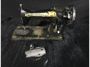 Singer Sewing Machine With Beautiful Paint