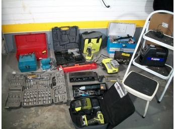 GREAT Tool Lot Ryobi, Makita, Sockets, Hammers, Wrenches, Much More !