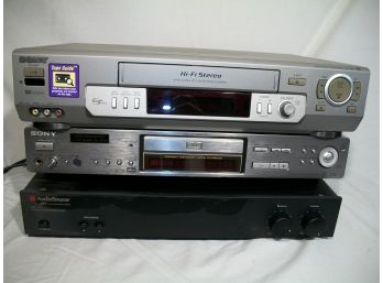 SONY VHS & DVD -  Audiosource Amp   (Sold As-Is )