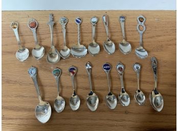 Collectible Spoon Lot ~ 17 Spoons USA ~