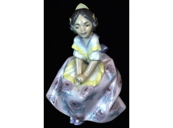 LLadro Porcelain Figurine #5372 Lolita