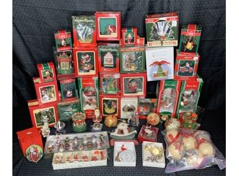 G51  Large Group Of Christmas Ornaments