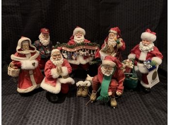 S44  Lot Of Santa Claus Figures -  With Items