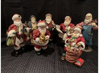 S26  Lot Of Santa Claus Figures -  With Items