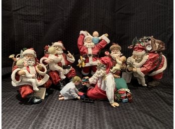 S43  Lot Of Santa Claus Figures -  With Children