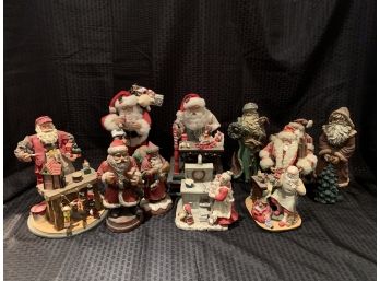 S78  Lot Of Santa Claus Figures - Mixed