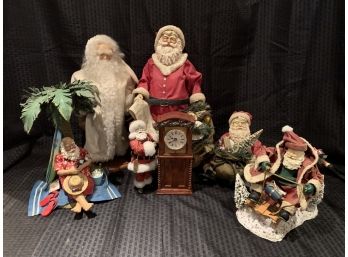 S76  Lot Of Santa Claus Figures - Mixed Palm Tree