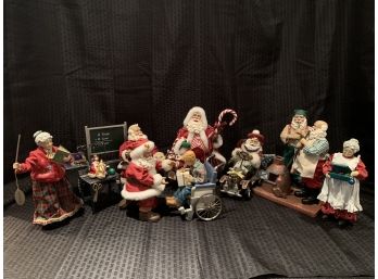 S70  Lot Of Santa Claus Figures & Mrs Claus Glassblowing