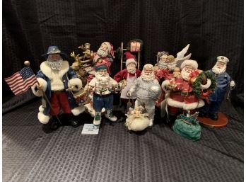 S51  Lot Of Santa Claus Figures - Occupational