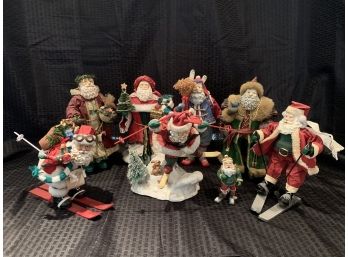 S52  Lot Of Santa Claus Figures - With Skis