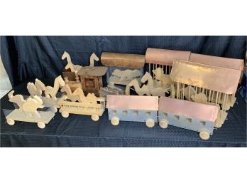 G69 Large Lot Of Hand Made Circus Train Cars