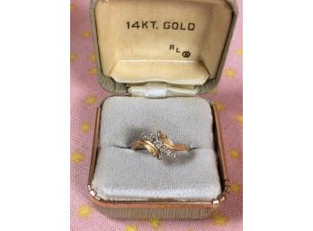 Beautiful Diamond Ring In 14kt Gold - 1.4dwt - Very Pretty Ring