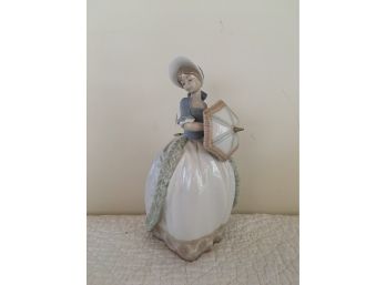 Lladro Lady With Parasol