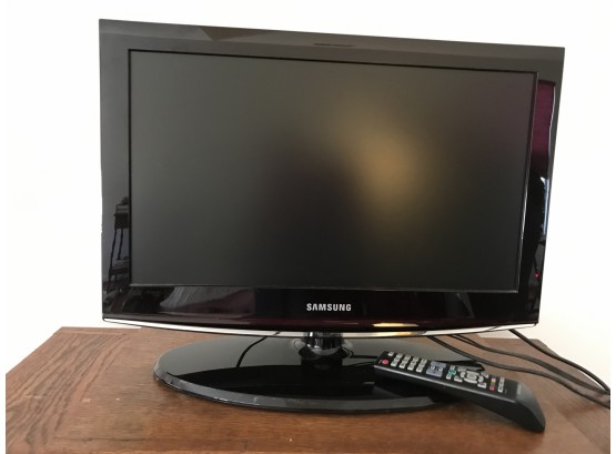 Samsung 22 Inch HDMI Tv With Toshiba DVD Player