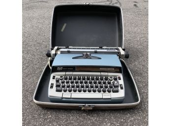 Smith-Corona Electra 220 Typewriter
