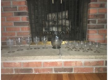 Complete Christmas Set Of Glassware