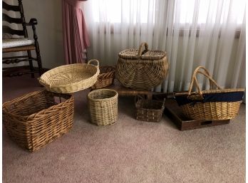 Lot Of Several Wicker Picnic Baskets