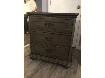 Beautiful Nightstand/accent Chest From Riverside Furniture
