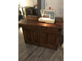 Incredible Singer Sewing Machine In Wood Cabinet!