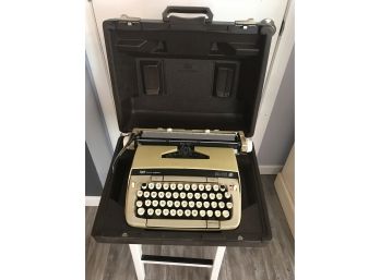 Vintage Smith Corona Typewriter In Case