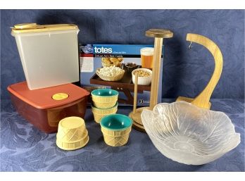 Kitchen Items Including Tupperware