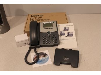New CISCO Small Business IP Phone SPA502G Single Line Phone W/Display