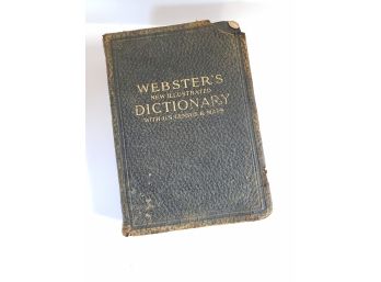 Vintage Websters New Illustrated Dictionary With U.S Census And Map Dated  1911 With Beautiful Color Illustrations Throughout