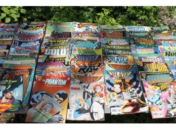 Huge Lot Of Comic Books Including Superman, Batman, Spiderman, Avengers, Doom, Thor & More