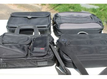 Grouping Of 4 Laptop Bags Including Targus, Dell, Travelpro And Mobile Edge