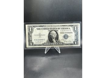 Beautiful 1935 E - 1.00 One Dollar Bill -Silver Certificate U.S. Note -