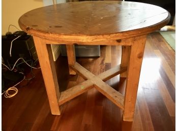 Round Top Pine Table