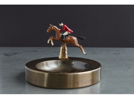 Lead Painted Show Jumper Figurine Mounted On A Large Metal Ashtray, Circa 1970's