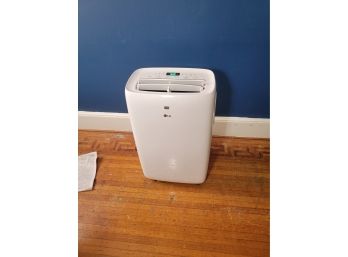 LG Model LP1020WSR 10,000 BTU Room Air Conditioner.  Tested And Working.