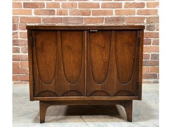 Mid Century Modern Broyhill Brasilia Nightstand / End Table