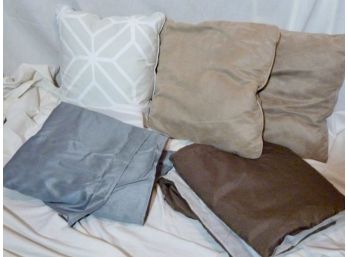 Full/Queen Mattress Skirt And Throw Pillows