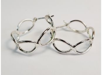 Unique....Pretty  Silver Tone  Hoop Earrings