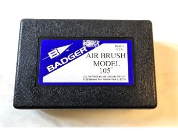 Badger 105 Airbrush High Roller Trigger In Case