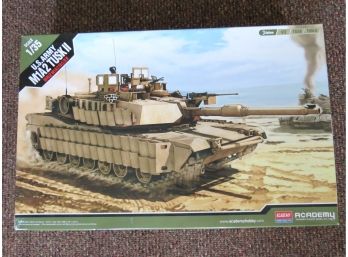 US Army M1A2 Tusk II Military Tank Kit Academy 2 Of 3