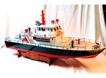 Aquacraft Fire Rescue Plastic Model Boat With Engine On Wood Stand