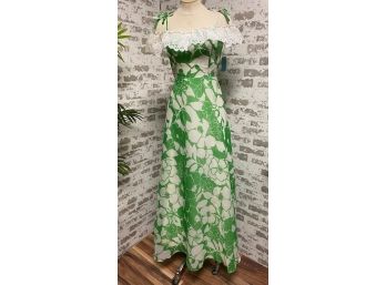 N.O.S. Vintage Green Hawaiian Print Dress W/ Embroidered Lace Detail Trim - Size 8