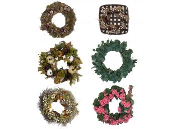 Decorative Wreath Group