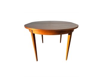 Mid Century Round Dining Table That Turns Oval With Leaves