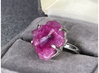 Very Pretty Sterling Silver Ring With & Fuchsia Druzy Quartz - Very Pretty Ring - Druzy Brings You Luck !