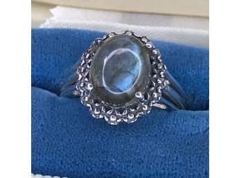 Wonderful 925 / Sterling Silver Ring With Highly Polished Labradorite - Just A Very Pretty Ring - BRAND NEW !