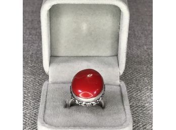Lovely 925 / Sterling Silver Ring With Silver Details And Highly Polished Red Coral Cabochon - Very Pretty !