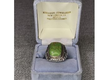 Beautiful 925 / Sterling Silver Cocktail Ring With New Mexican Green Turquoise - Very Nice Silver Work On Ring