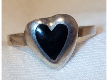 Sterling Silver Size 8 Onyx Heart Ring ~ 1.04 Grams